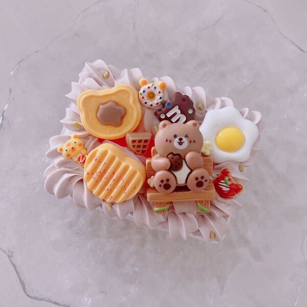 ※訳あり品※*.゜お菓子くまちゃんのマルチケース*ホイップデコ ハンドメイド