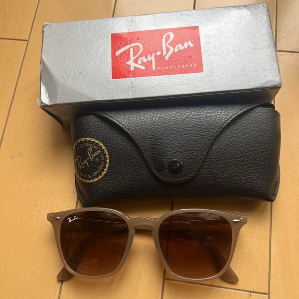Ray-Ban サングラス RB4258F ライトブラウン