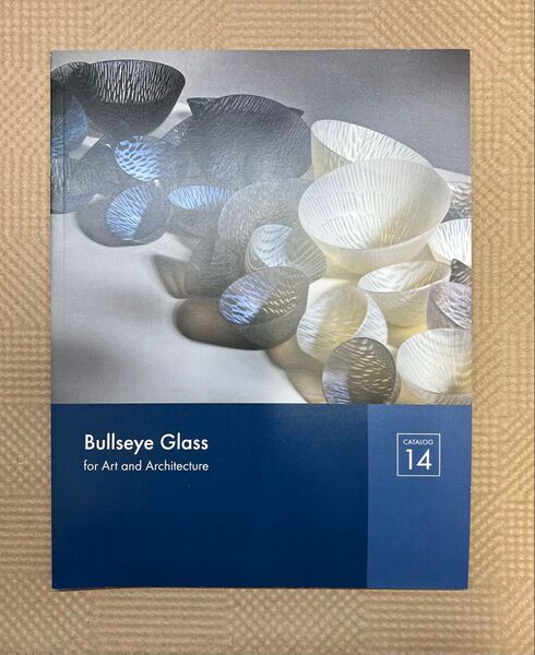 【フリマ 数量限定お値下げ中】最新版 ブルズアイ Bullseye Glass 14 ガラスカタログ ステンドグラス フュージング