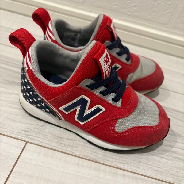 【New balance】キッズ スニーカー 星条旗柄 16㎝ ニューバランス