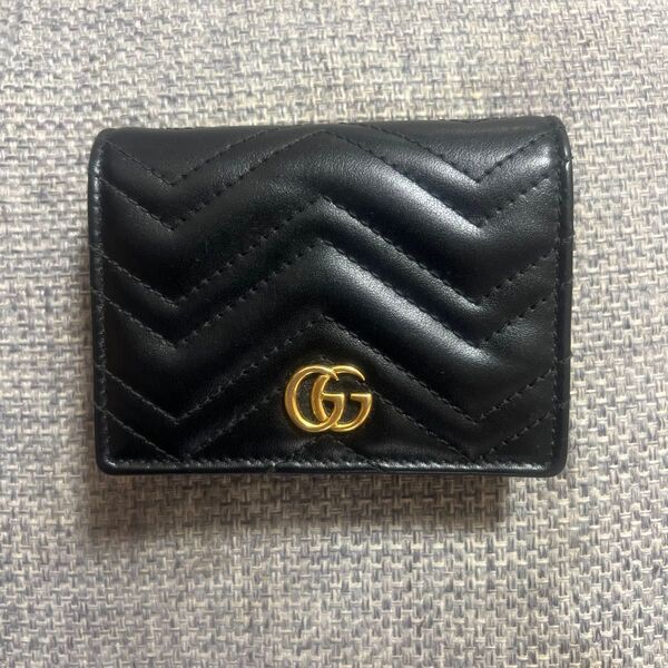 GUCCI折り財布