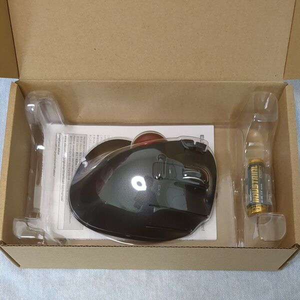 未使用品 ELECOM ワイヤレス トラックボール 親指操作タイプ M-XT3DRBK-G