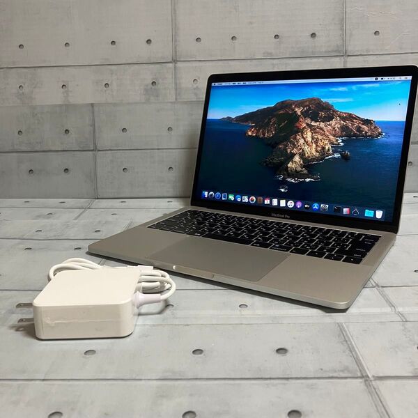 Apple Macbook Pro 2016 13インチ Retina Core i5 8GB SSD 256GB A1708