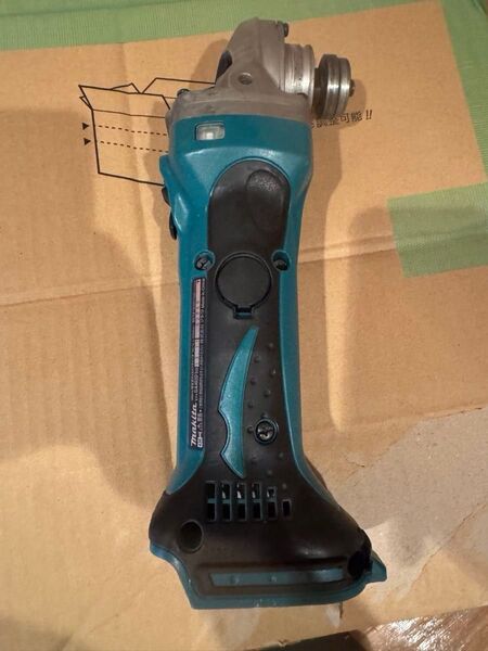 makita マキタ充電式ディスグラインダー GA402D 18V