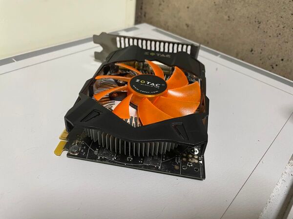 ZOTAC GeForce GTX750Ti 2GB 128bit グラフィックボード 動作確認済み