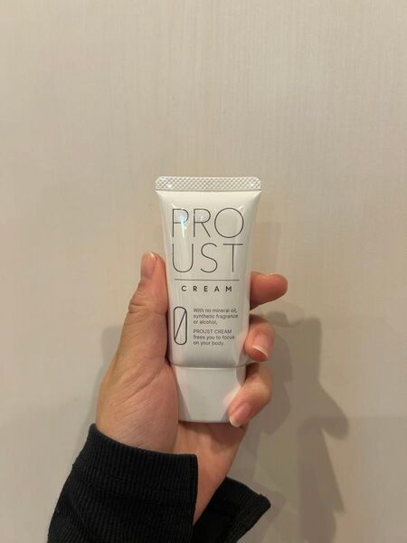 フルーストクリーム(30g)医薬部外品」【効能・効果】わきが(臭)、皮膚汗臭、制汗