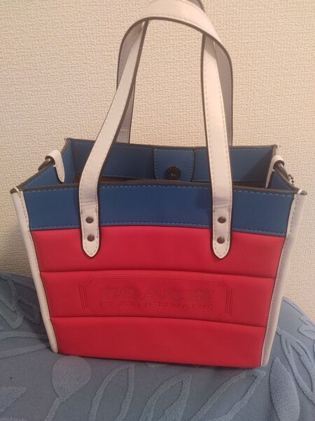 COACH コーチ フィールドトート22 ウィズカラーブロックキルティングバッグ トートバッグ マルチレッド ブルー