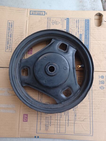 アドレス v125 CF46A リアホイール