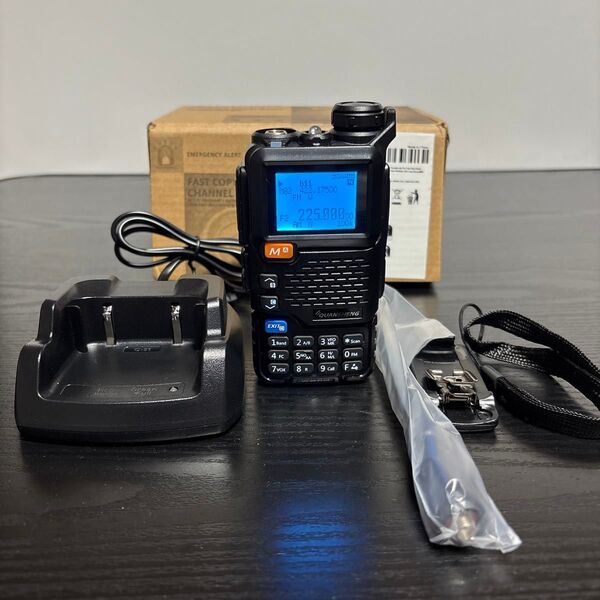 広帯域受信機 UV-5RPLUS