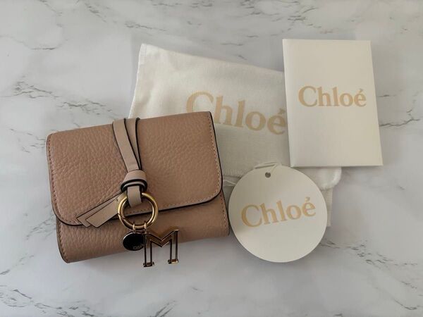 Chloe 三つ折り財布(チャーム付)