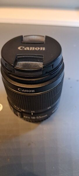canonのef-s 18-55mm f3.5-5.6 is ii 標準ズームレンズ