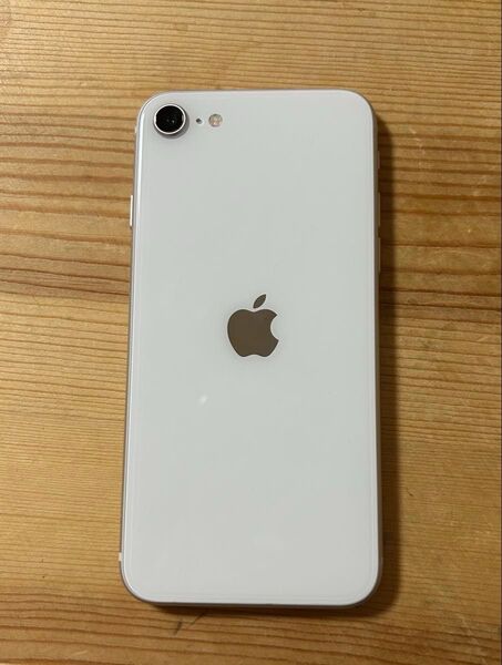 iPhone SE3 64GB SIMフリー スターライト バッテリー97% 未使用フィルム・ケース付き