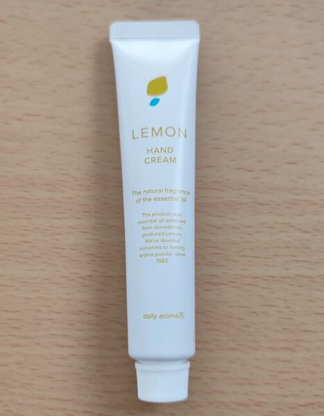 daily aroma LEMON HAND CREAMレモン ハンドクリーム 20g弱