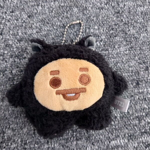 BT21 たっとんマスコット クロ くろ 黒 ねこ SHOOKY シュキSUGA ぬいぐるみキーホルダー キーチェーン