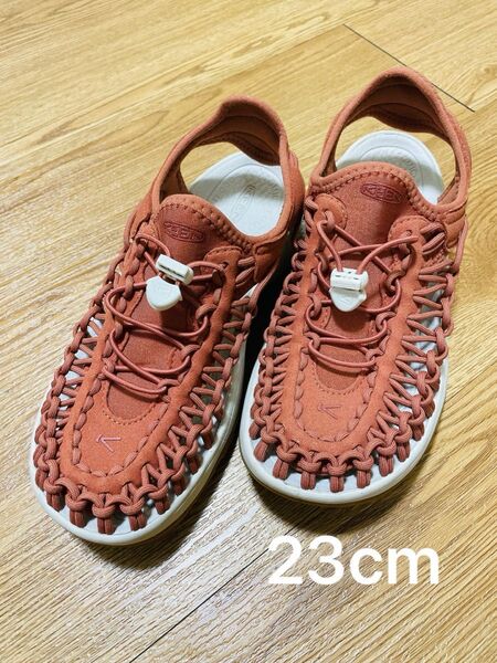 KEEN キーン UNEEK ユニーク サンダル