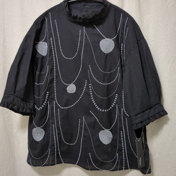 新品 刺繍フリルブラウス スタンドカラー