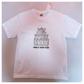 新品UNIQLOベトナム限定Tシャツ