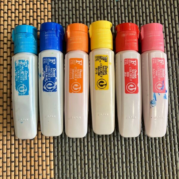 絵の具 みずいろ あお だいだいいろ きいろ あか ももいろ
