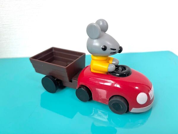 ピタゴラスイッチ 荷物をのせるとはしるでスー ミニカー 車 フィギュア