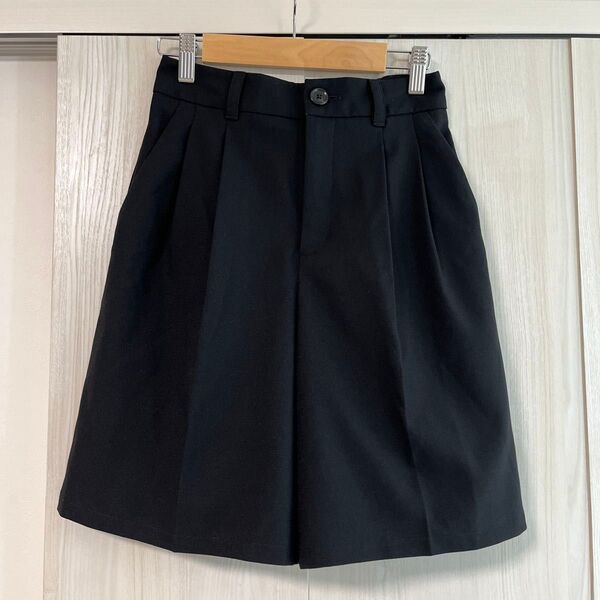 GU(ジーユー) タックハーフパンツ サイズS