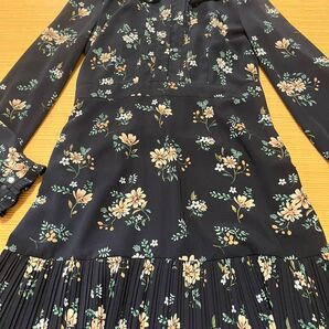 花柄ワンピース フリル プリーツ ネイビー 美品