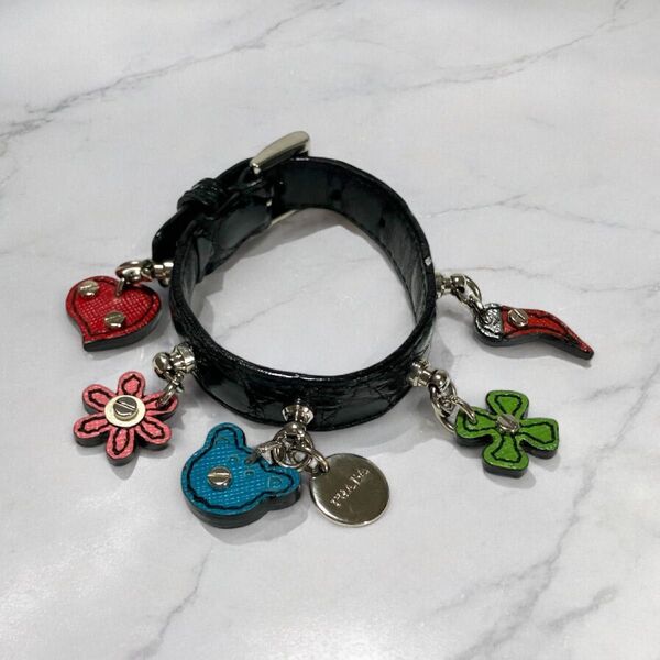 激レア 希少 PRADA プラダ ブレスレット レザー 5連 チャーム マルチカラー