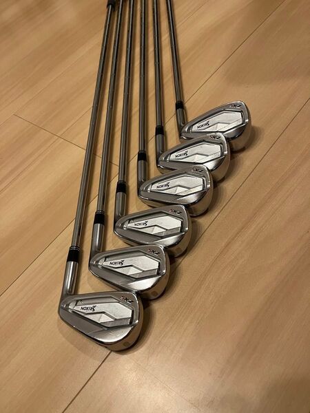 スリクソンzx5アイアン P〜5番 ダイナミックゴールドツアーイシューS200