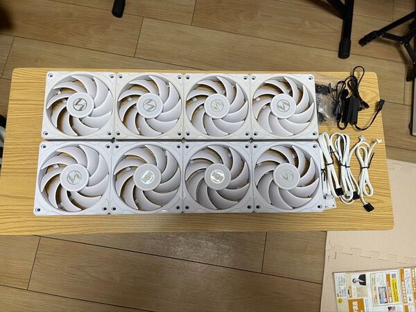 Lian Li UNI FAN P28 120 WT 8個