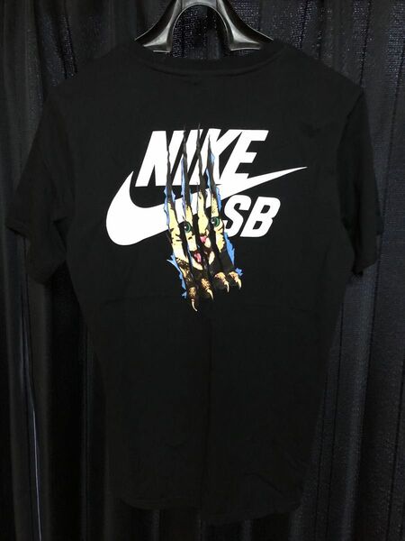 Nike sb 猫 Tシャツ