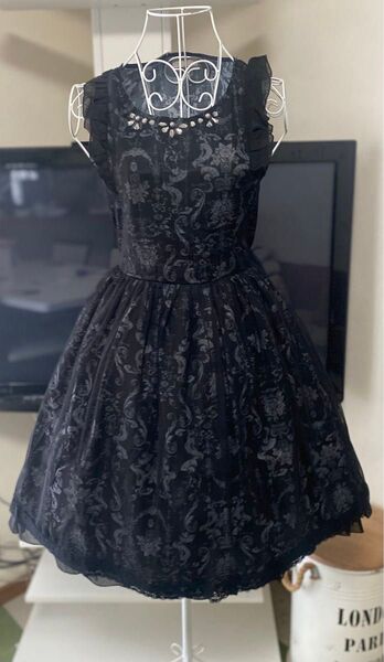 新品未使用品axes femme POETIQUE クラシックオーナーメント柄OP