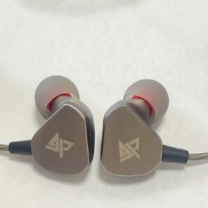 AUGLAMOUR E100