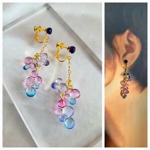 半透明カラーキラキラ雫のイヤリング ゆらゆら揺れるイヤリング ハンドメイド