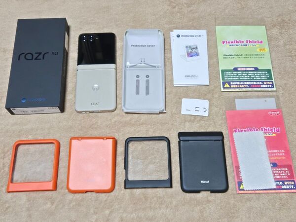 国内版 MOTOROLA razr 50 12GB/512GB サンドクリーム SIMフリー おまけケース2フィルム2付