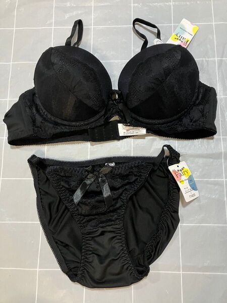 B80L フェアリー レースのブラ&ショーツセット ブラック