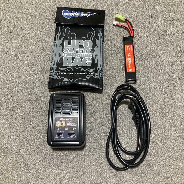 7.4Vリポバッテリー+バッテリーセーフティバック+充電器