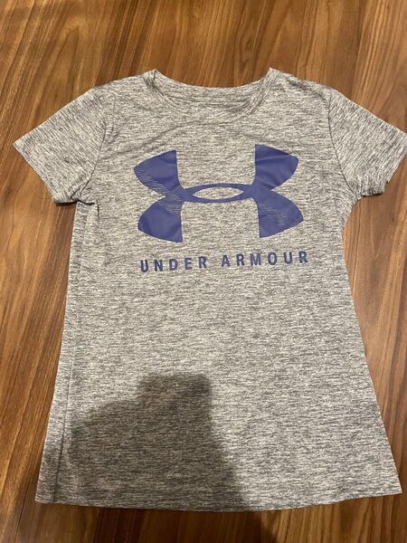 アンダーアーマー 半袖Tシャツ