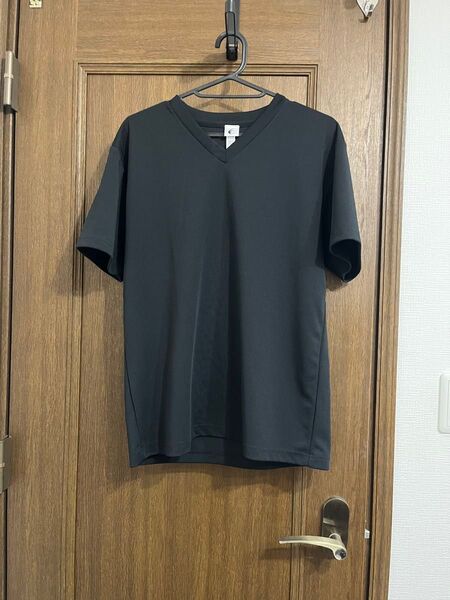 美品!1度のみ リライブ Vネック黒半袖Tシャツ Mサイズ 半袖Tシャツ