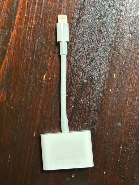 Apple純正 HDMI lightning変換ケーブル
