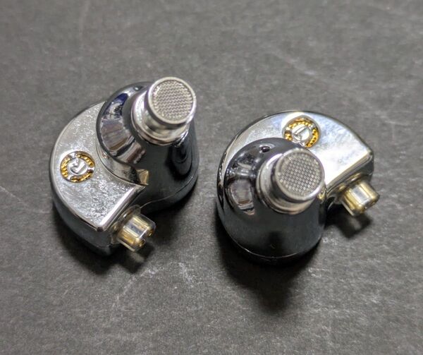 TRN conch イヤホン リケーブル 筐体 良品 クリーニング済