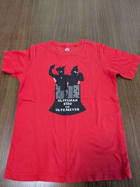 (^^♪ UNIQLOウルトラマンTシャツ130㌢①【used】