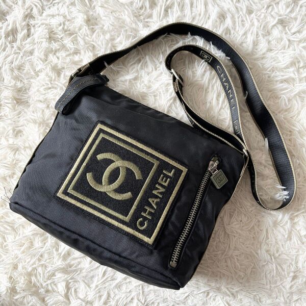 CHANEL シャネル スポーツライン ココマーク ナイロン ショルダーバッグ 緑 カーキ