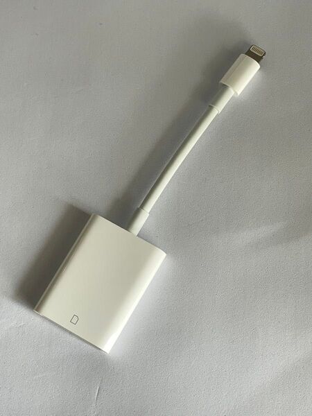 Apple 純正品 Lightning SDカードカメラリーダー A1595