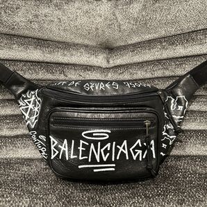 balenciaga ボディバッグ グラフィティ