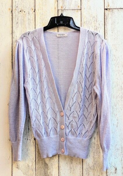 レナウン LEVIERA 昭和レトロ服 ラベンダー色のVネックカーディガン M〜L 麻 藤色 薄紫 透かし編み パフスリーブ