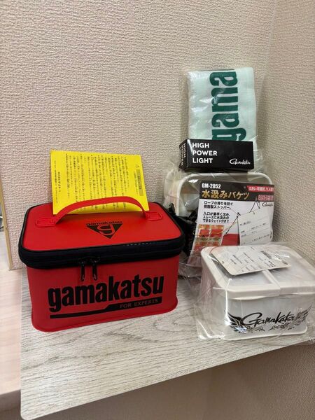 レア品 がまかつ ハンディケース、水汲み、エサ箱他
