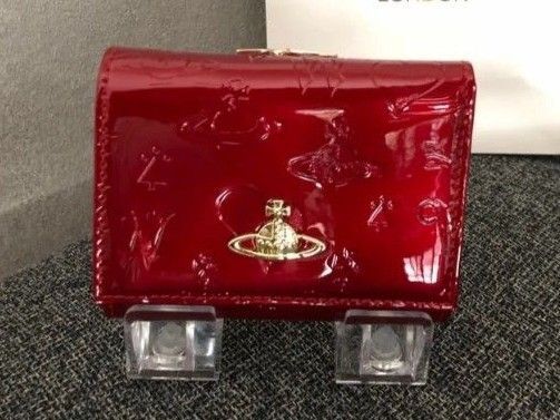最終お値下げしました!!【極美品】Vivienne Westwood 三つ折り財布 レッド エナメル オーブ