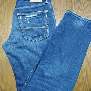 アバクロ &フィッチ スキニーフィットジーンズ 31インチ ダメージ加工です。