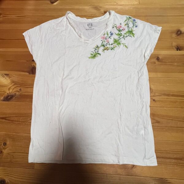 ユニクロ Studio Sanderson 刺繍Tシャツ M 白 UT ホワイト スタジオサンダーソン 半袖 Tシャツ 刺繍