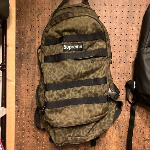 supreme シュプリーム バックパック レオパード柄