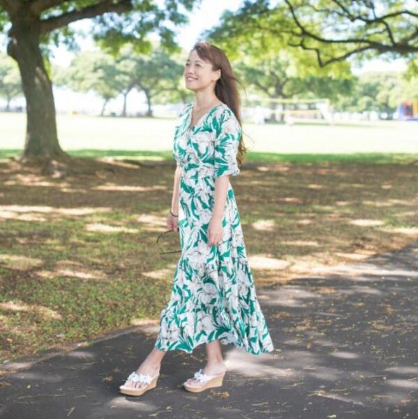 【Roomy by the Sea】 ハワイアン柄 カシュクールワンピース